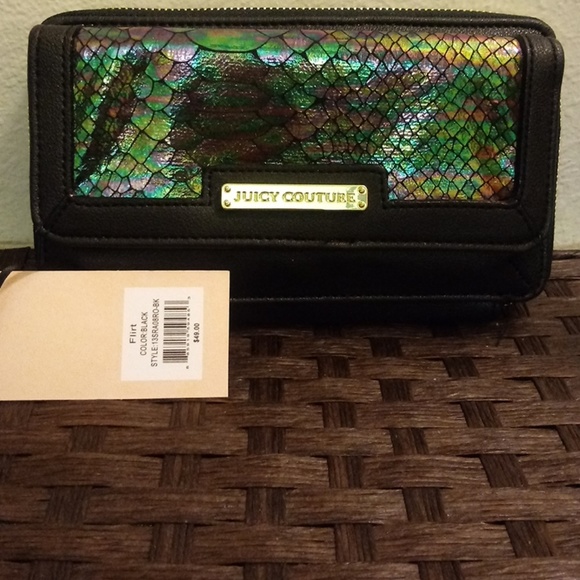 Juicy Couture Handbags - Juicy Couture wallet